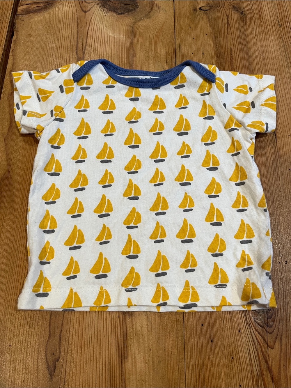 MINI BODEN (Baby Boden) 3-6M Yellow Sailboat 100% Cotton Tee Envelope Opening
